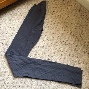 Beyond yoga grey quilted pattern leggings